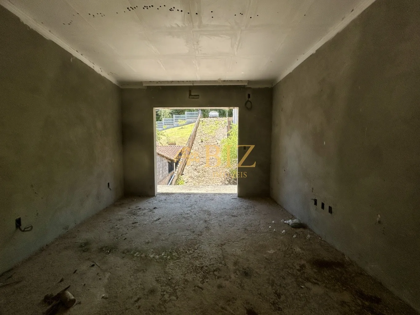 Terreno de 1.395m com 3 casas, sendo 1 em alvenaria (faltam acabamentos), 1 mista e 1 de madeira! — foto 4