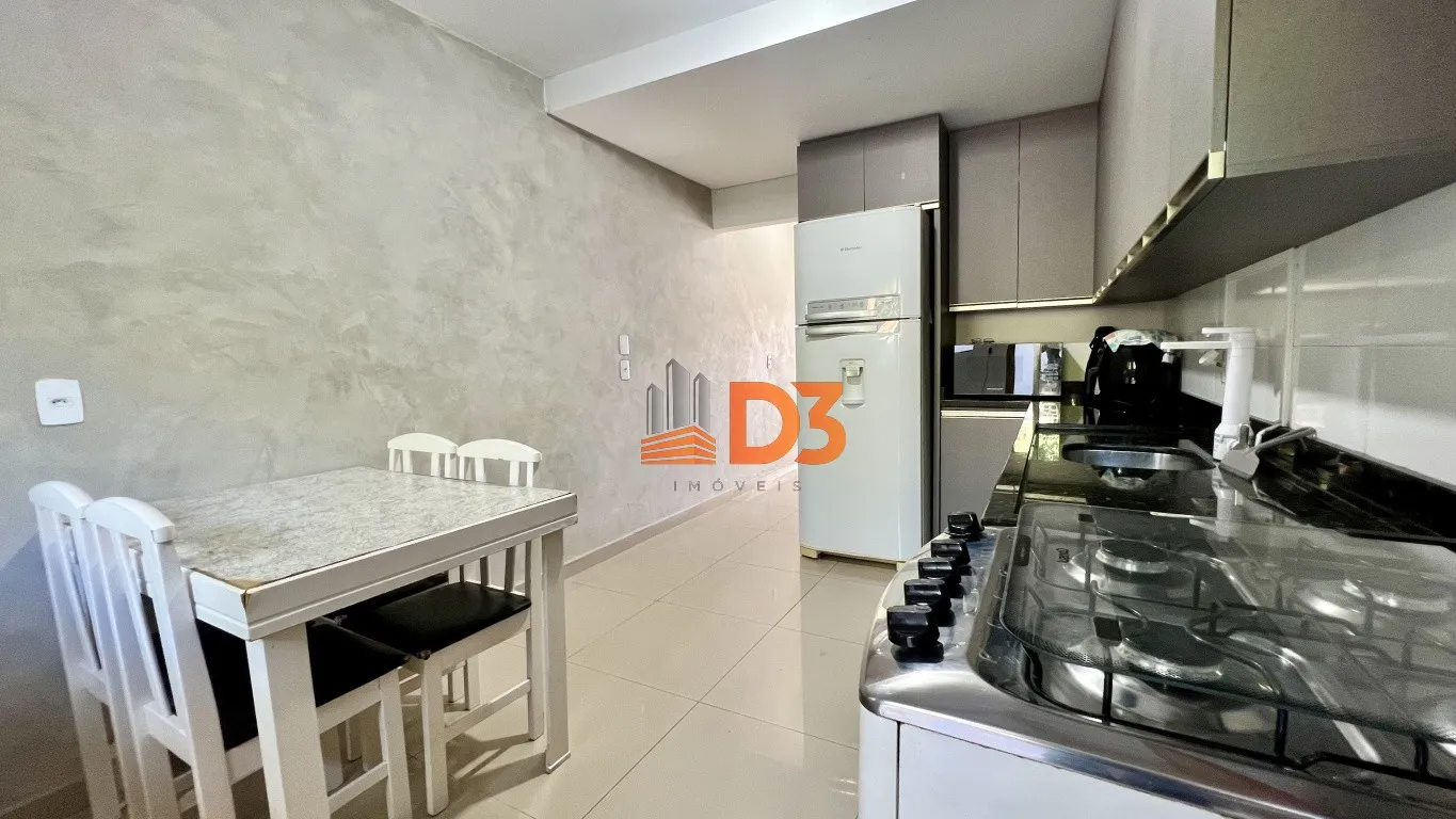 Ótimo Sobrado com 2 vagas de garagem no Passo Manso! — foto 4