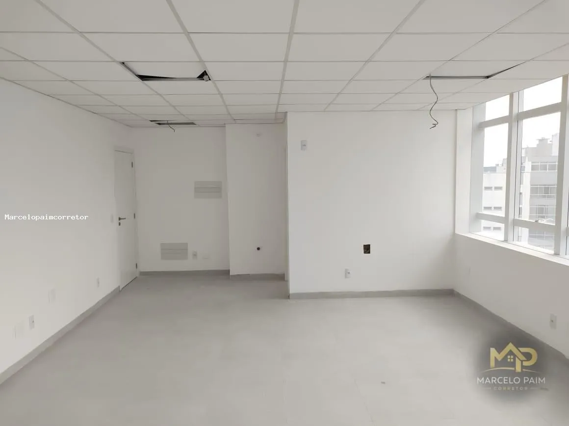 Sala Comercial para Venda em Florianópolis, Centro, 1 banheiro — foto 4