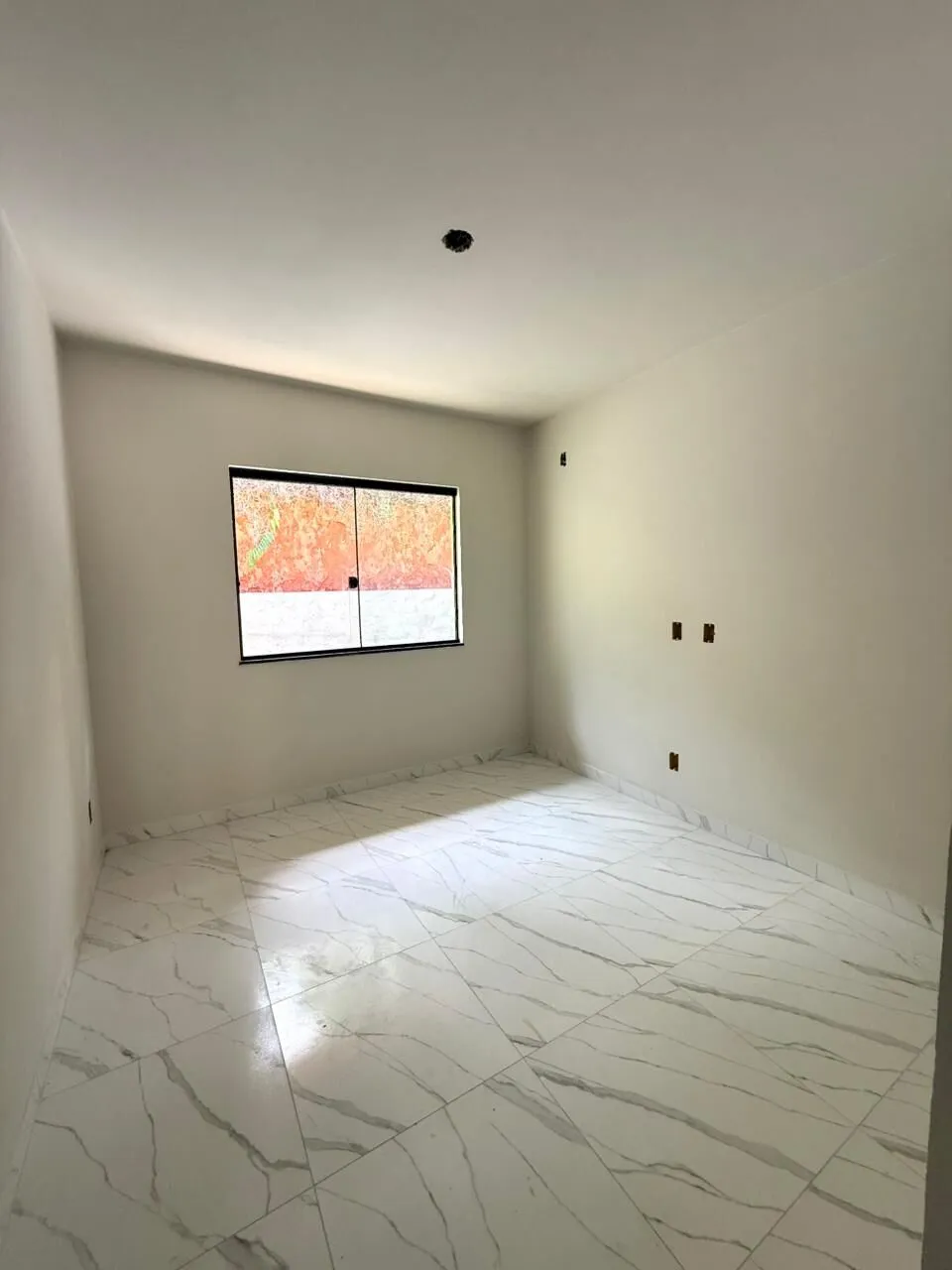 CASA COM PASSAGEM LATERAL POR 310 MIL — foto 6