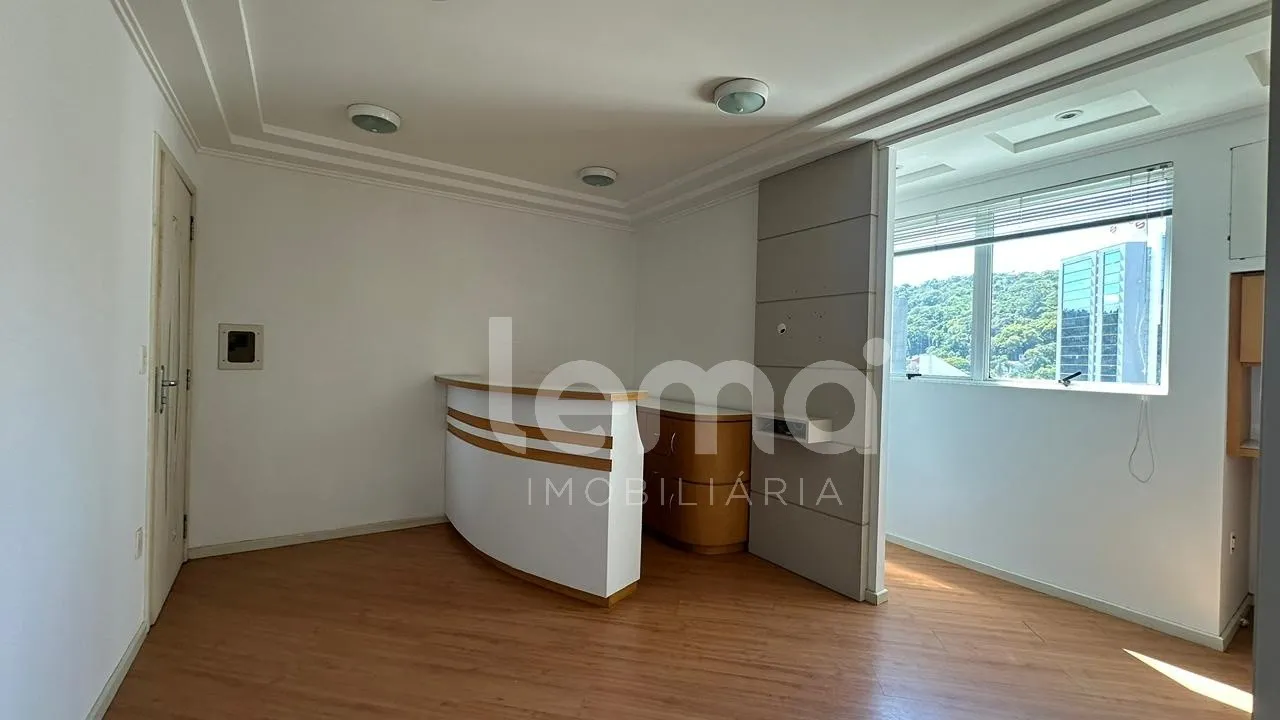 Sala comercial no bairro Garcia em Blumenau. — foto 2