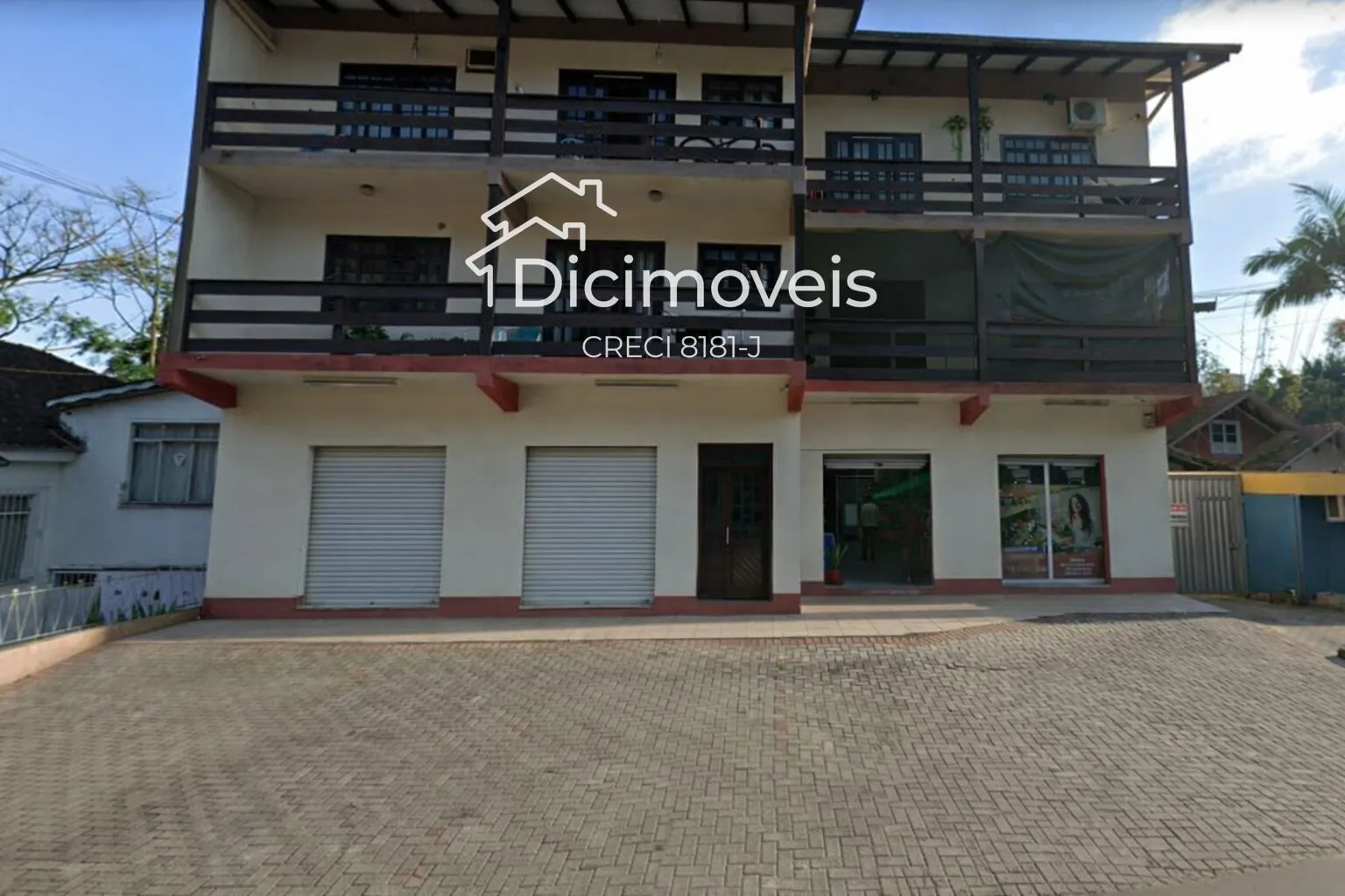 Mercado em Pleno Funcionamento + 2 Salas Comerciais Térreas à venda em Blumenau/SC - foto 1