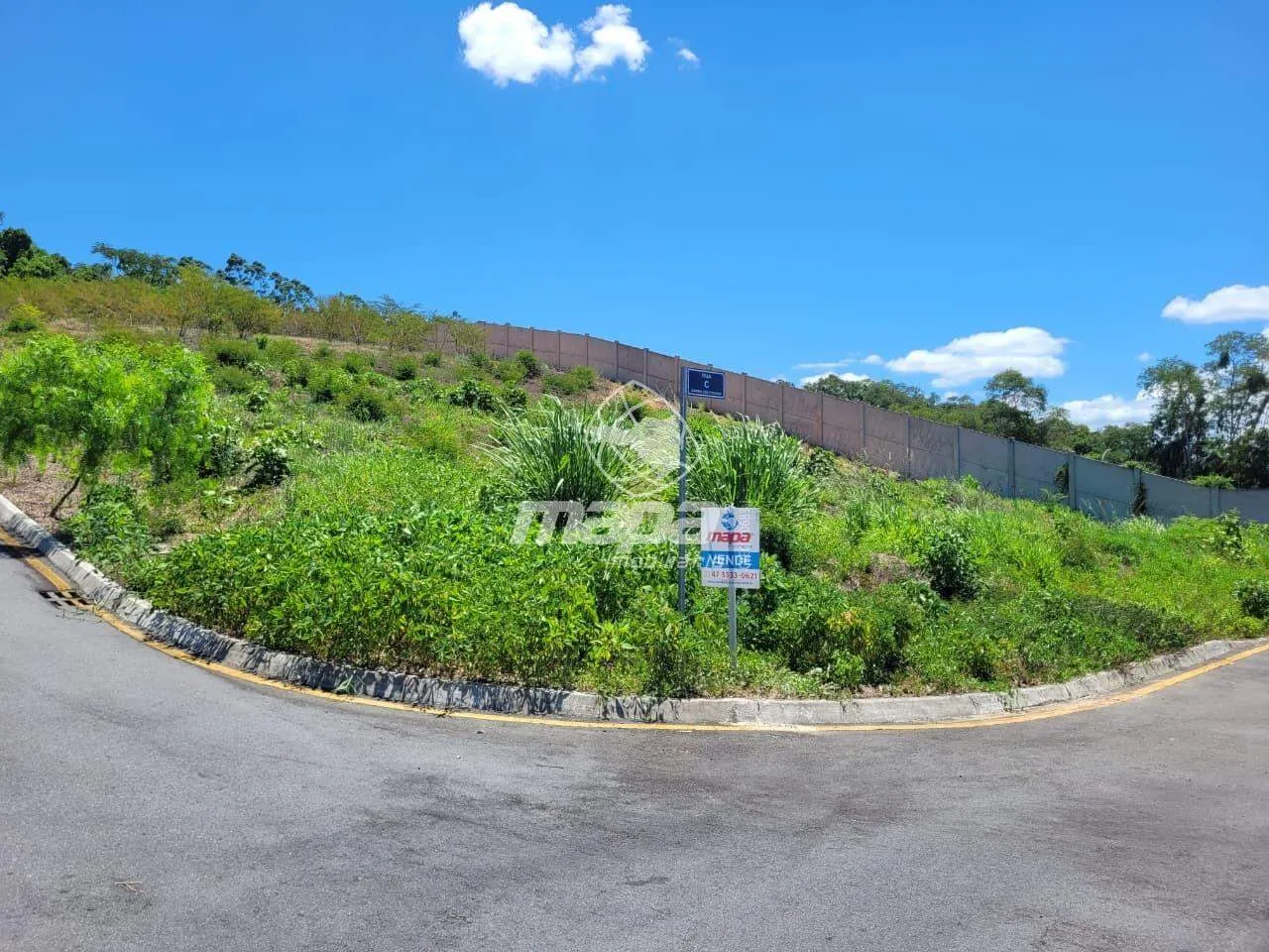 Esquina próximo ao Centro - foto 1