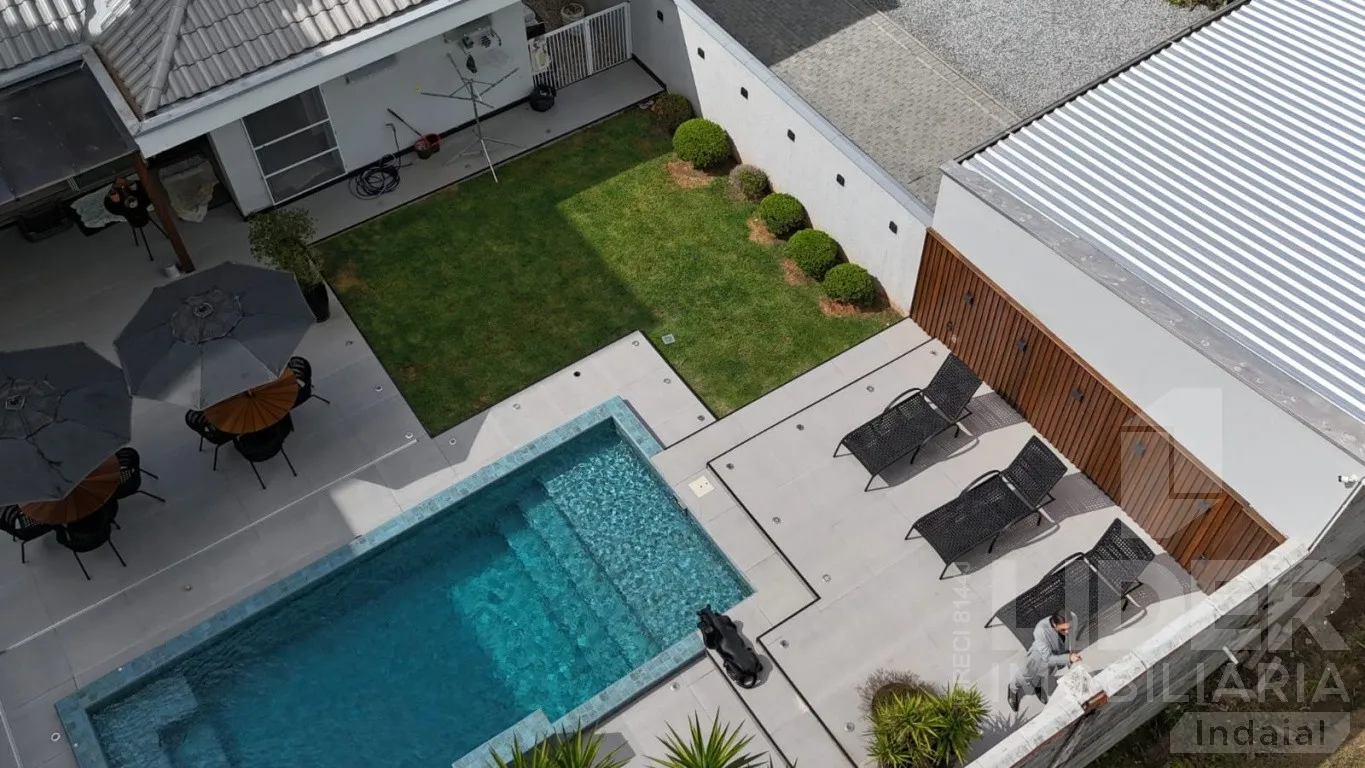 Casa de alto padrão com 3 dormitórios sendo 290,00m de área construída no bairro Estados Indaial/SC — foto 4