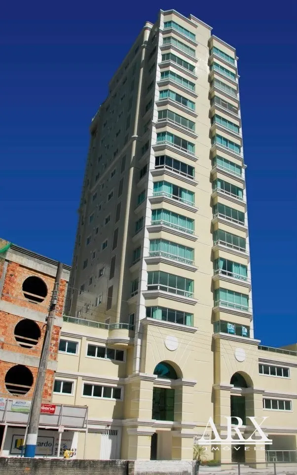 Apartamento com Vista Mar à Venda na Rua 3900 - Balneário Camboriú - foto 1