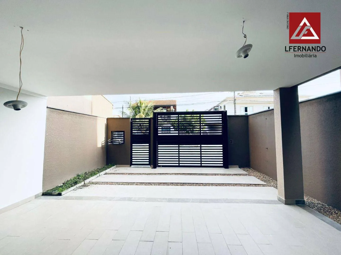 Sobrado com 3 suítes à venda, 144 m por R$ 850.000 - Itacolomi - Balneário Piçarras/SC — foto 2