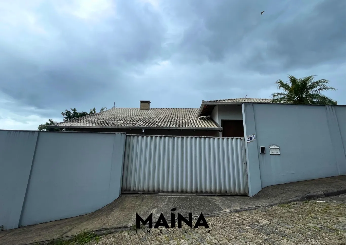 Linda casa em estilo Rústico, no bairro Escola Agrícola. — foto 3