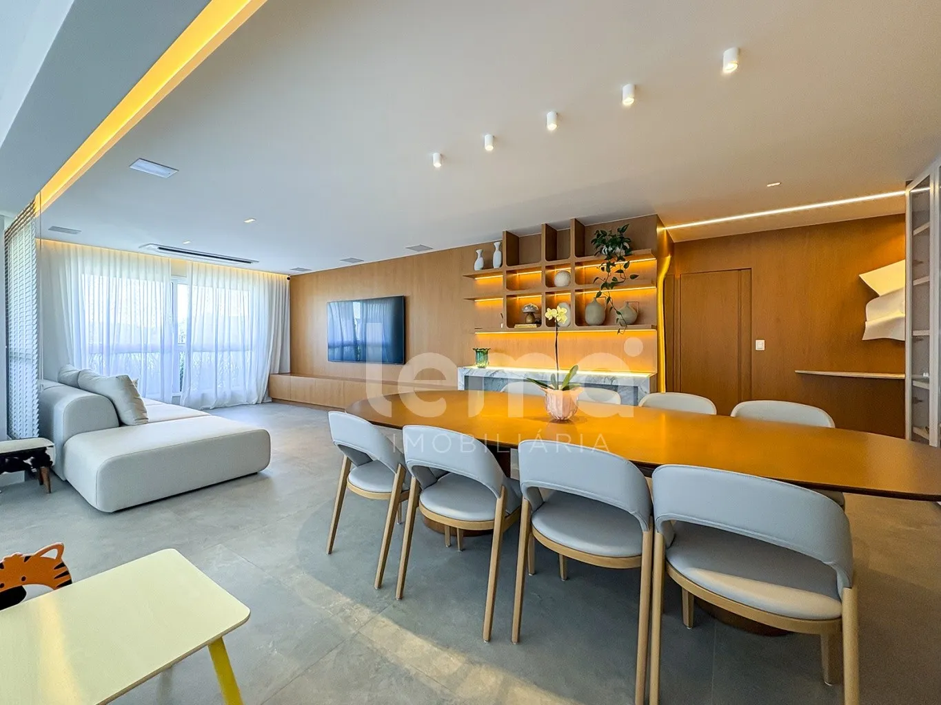 Apartamento mobiliado, equipado e decorado com 3 suítes no bairro Jardim Blumenau, em Blumenau. — foto 2