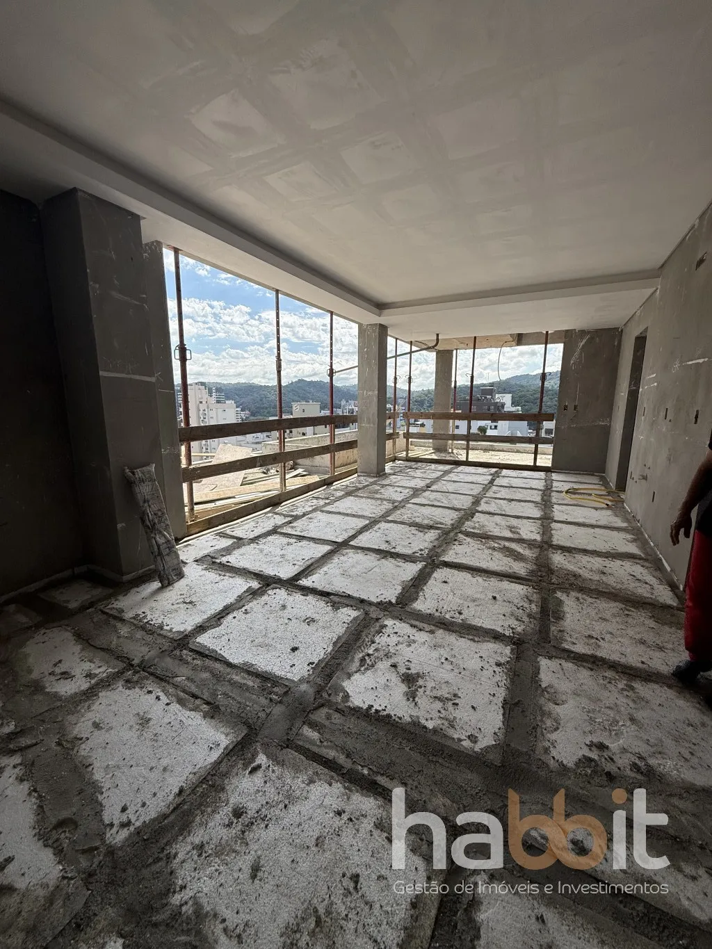 Apartamento Garden Suspenso exclusivo no 10 andar oferece 200m privativos, combinando o conforto e a liberdade de um garden com a sofisticação, vista e privacidade de um andar elevado. — foto 4