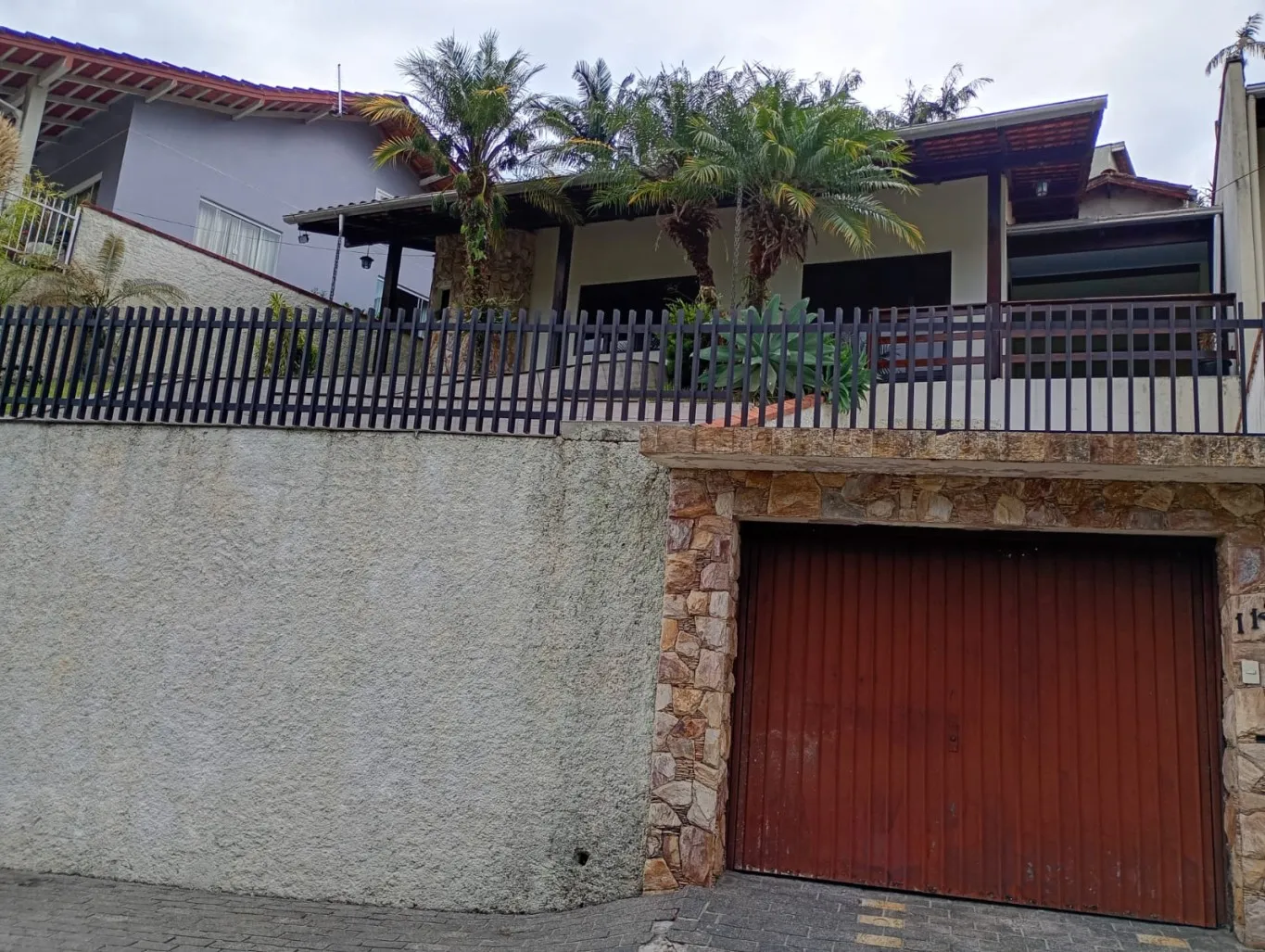 Ótima casa de 03 dormitórios sendo uma suíte no bairro Progresso para venda. - foto 1