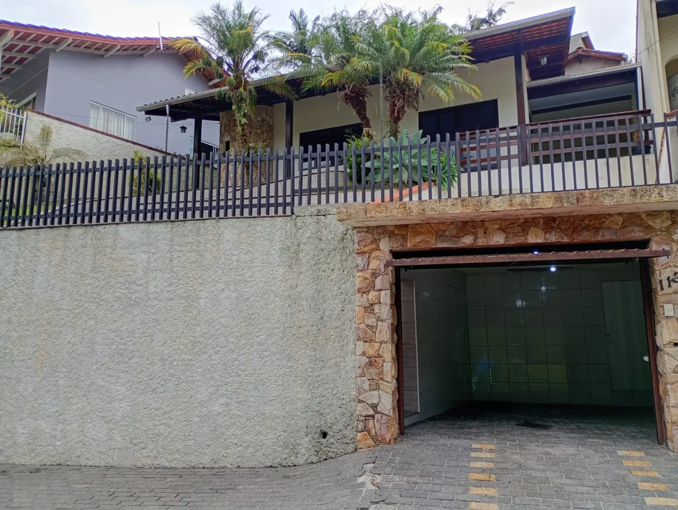 Ótima casa de 03 dormitórios sendo uma suíte no bairro Progresso para venda. — foto 2