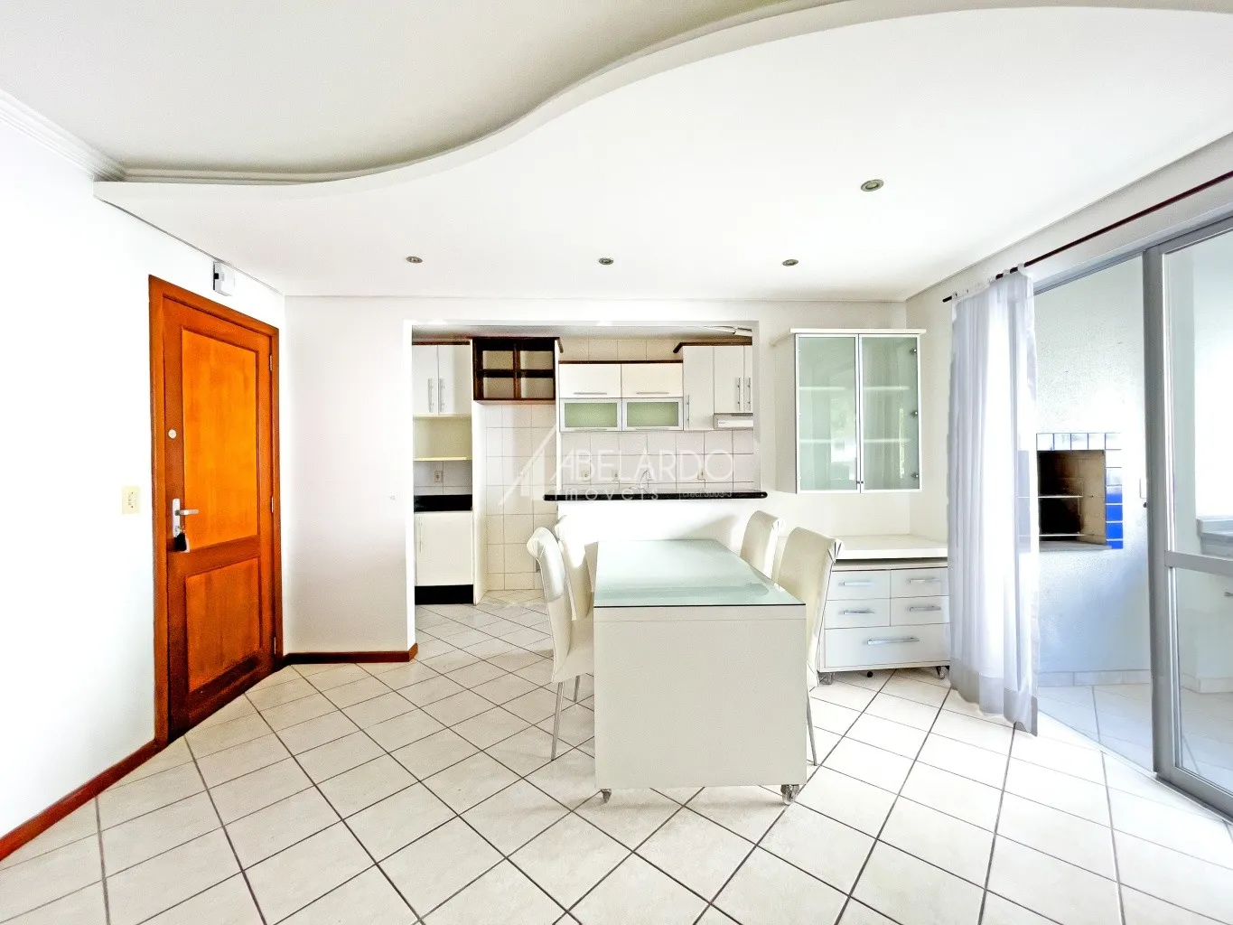 APARTAMENTO SEMIMOBILIADO COM DOIS DORMITÓRIOS - NO BAIRRO ITOUPAVA SECA — foto 3
