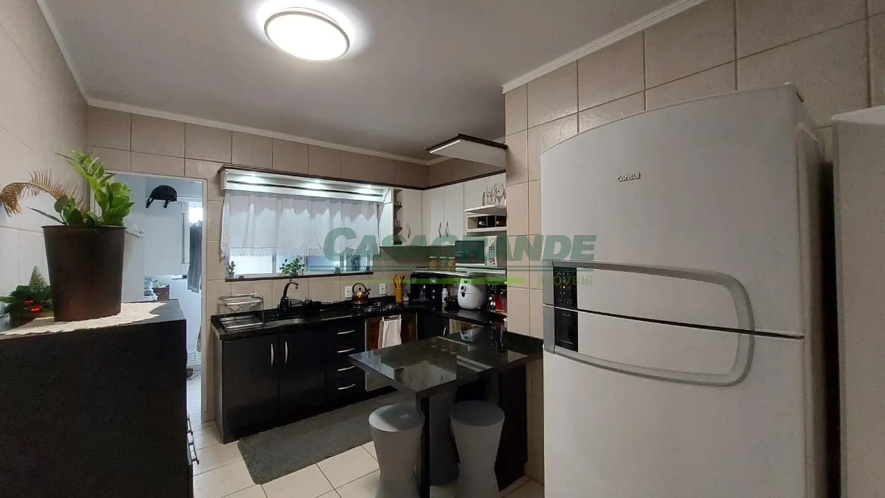 Apartamento amplo em ótima localização no bairro Vila Nova, próximo ao parque Ramiro, Vila Germânica e a poucos minutos do centro. — foto 6