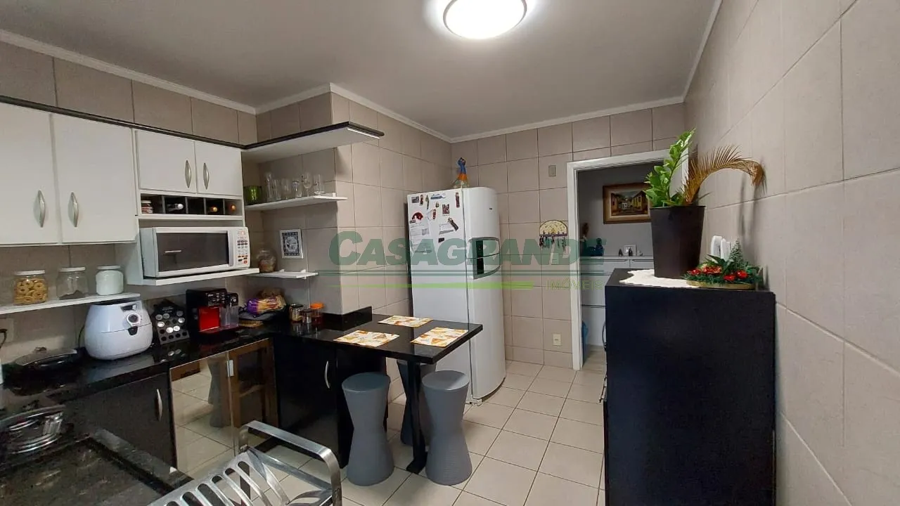 Apartamento amplo em ótima localização no bairro Vila Nova, próximo ao parque Ramiro, Vila Germânica e a poucos minutos do centro. — foto 7