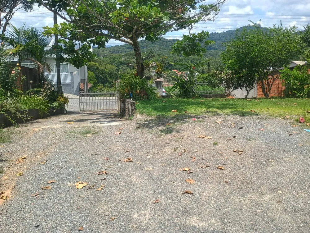 OPORTUNIDADE! CASA COM AMPLO TERRENO EM INDAIAL — foto 2