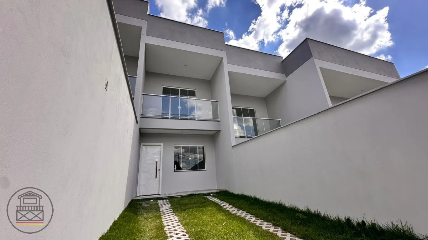 Sobrado com porão de 43m no Bairro Fortaleza - foto 1
