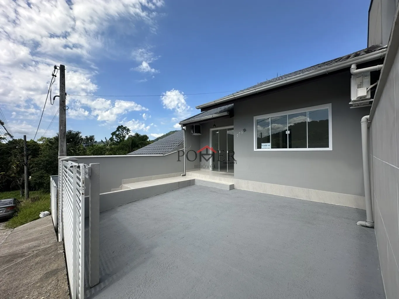 Casa no Centro de Pomerode com 2 Quartos, Rua Pavimentada e Espaço para Ampliação nos Fundos - foto 1
