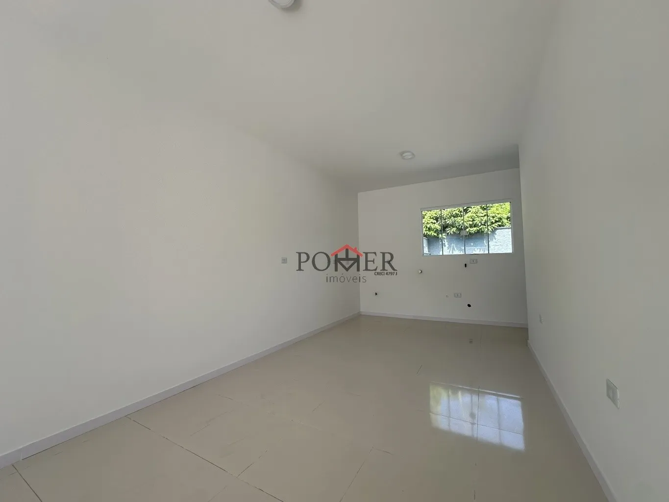 Casa no Centro de Pomerode com 2 Quartos, Rua Pavimentada e Espaço para Ampliação nos Fundos — foto 4