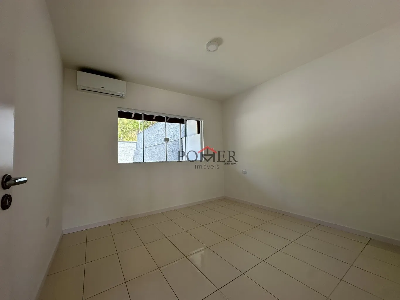 Casa no Centro de Pomerode com 2 Quartos, Rua Pavimentada e Espaço para Ampliação nos Fundos — foto 5