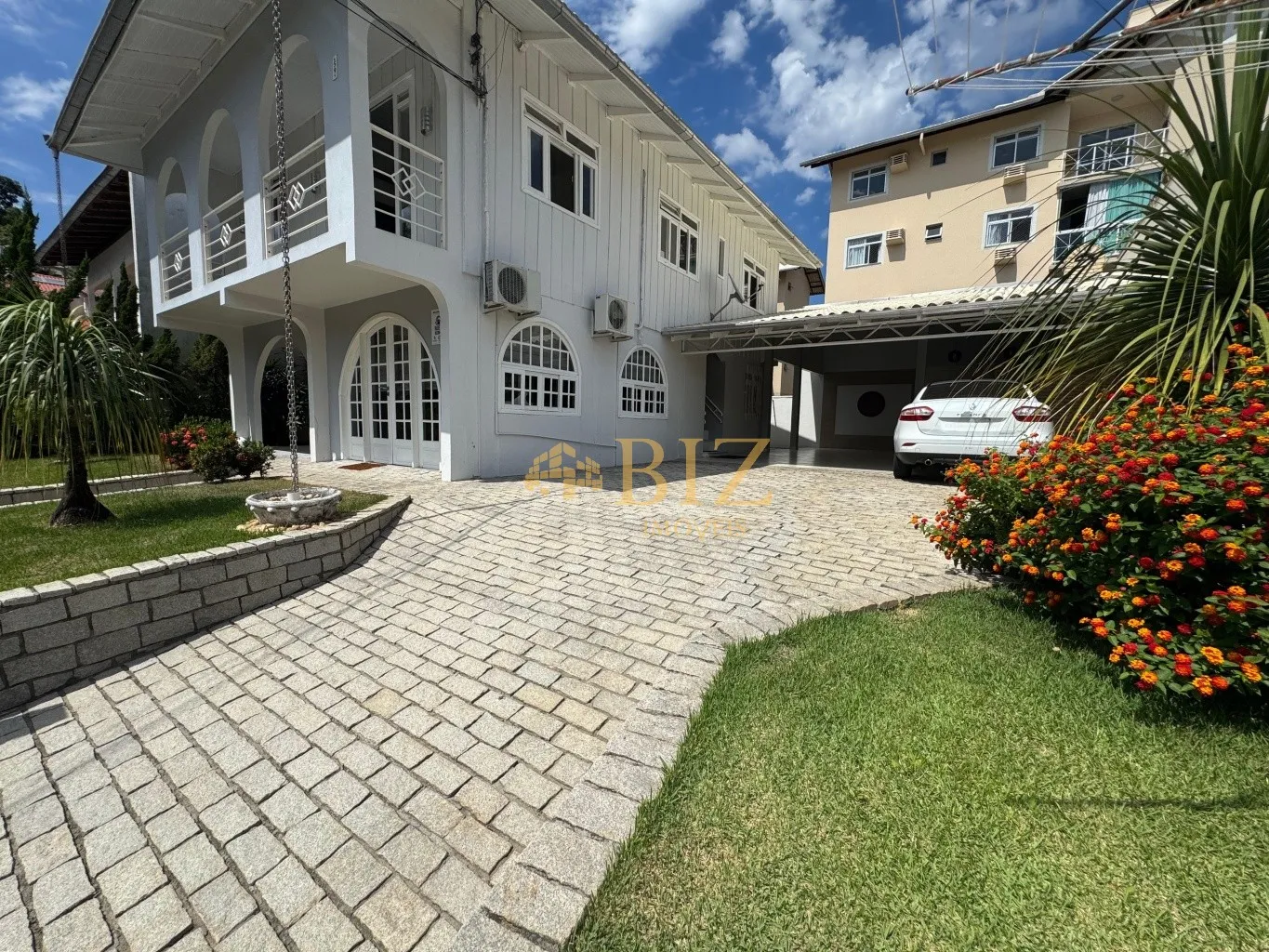 Casa mista em terreno com 304m no início do Bairro Água Verde! - foto 1