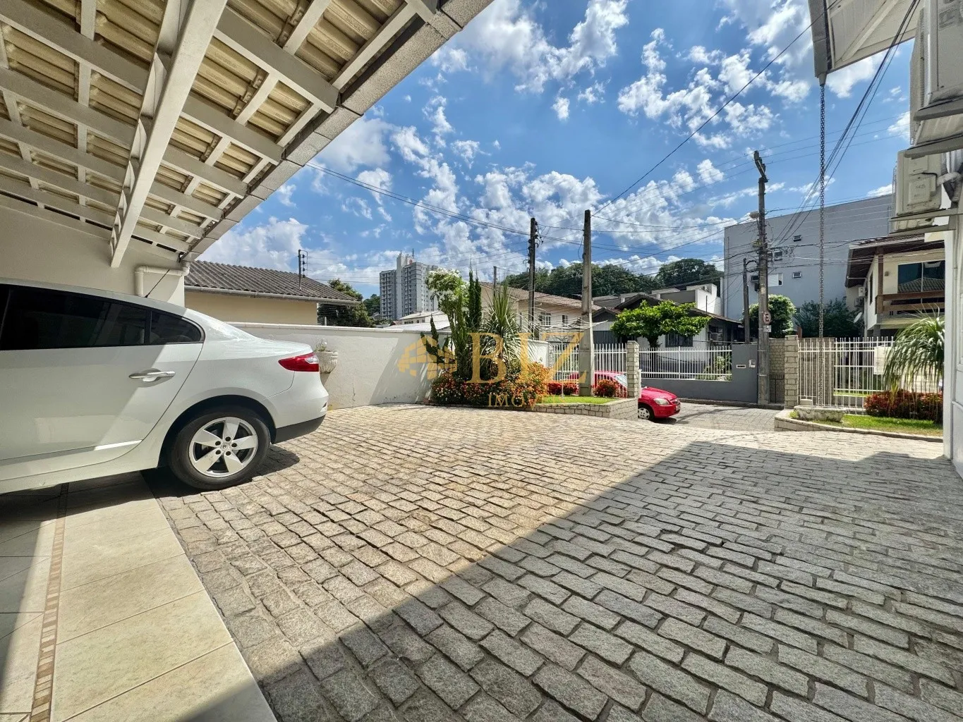 Casa mista em terreno com 304m no início do Bairro Água Verde! — foto 5