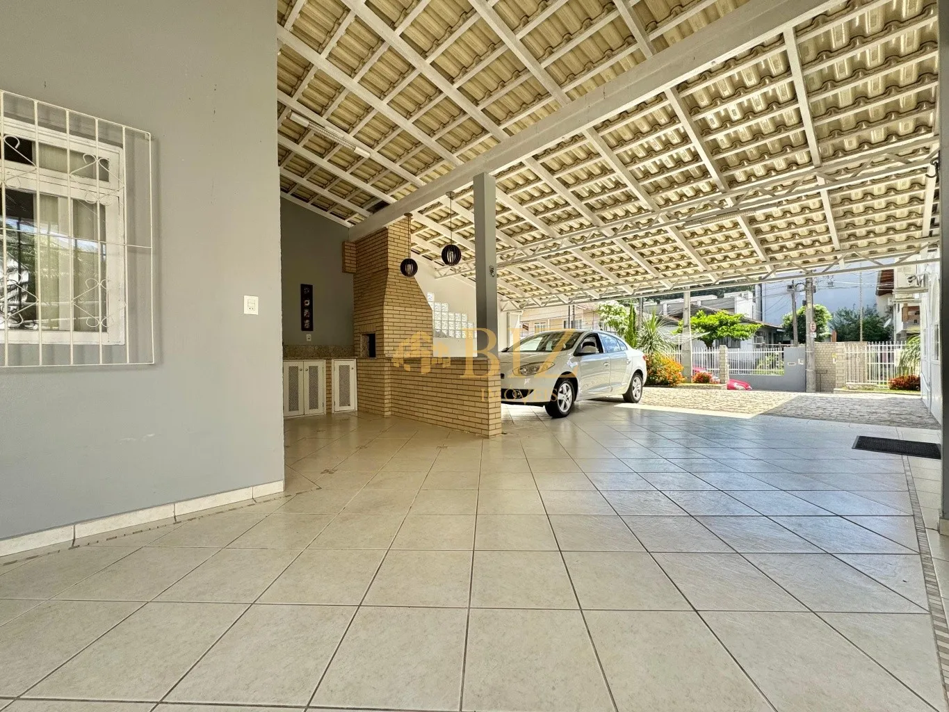 Casa mista em terreno com 304m no início do Bairro Água Verde! — foto 6