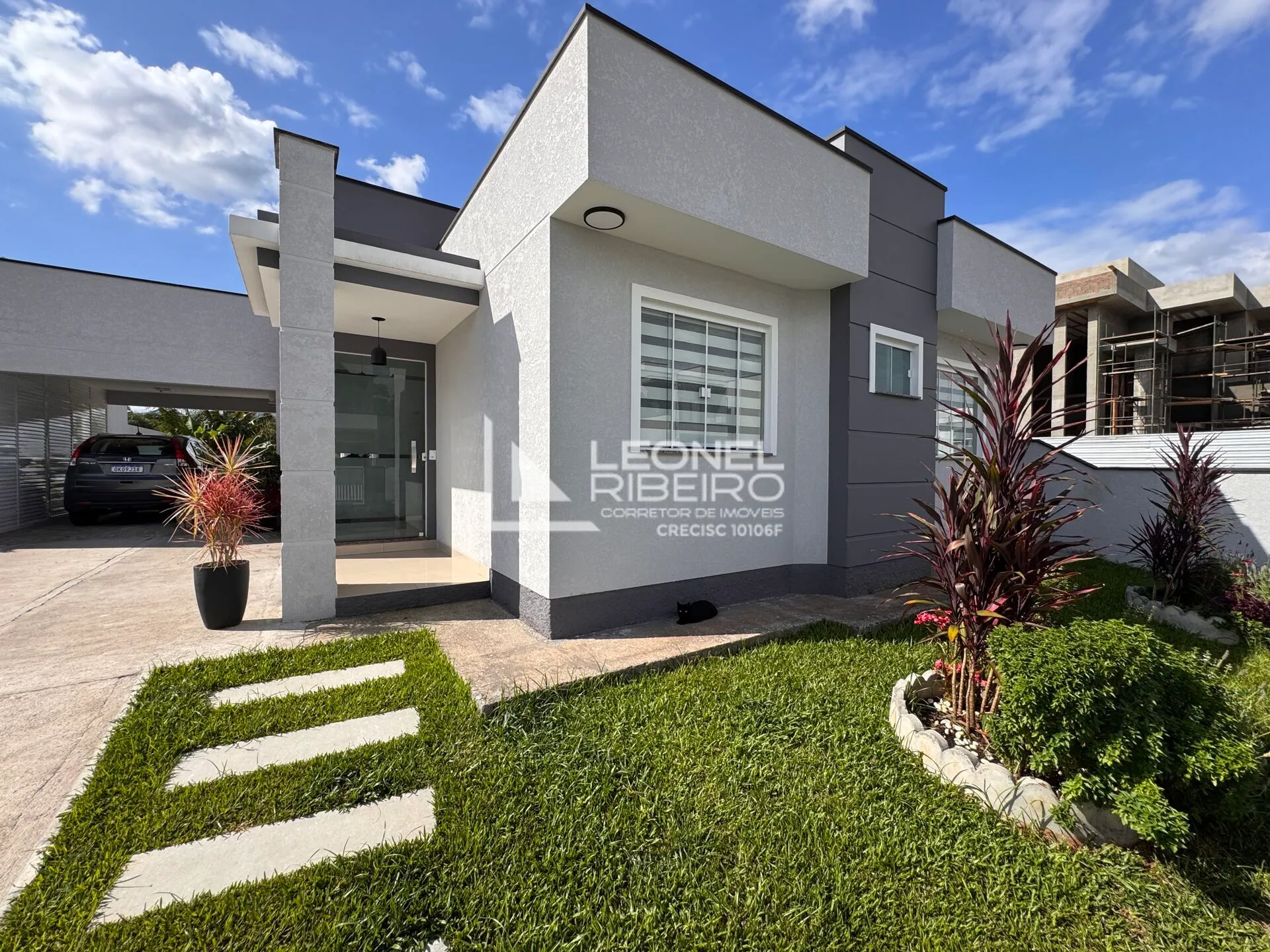 Casa alto padrão com 3 dormitórios (1 suíte) à venda, 126 m no bairro Das Capitais em Timbó-SC - foto 1