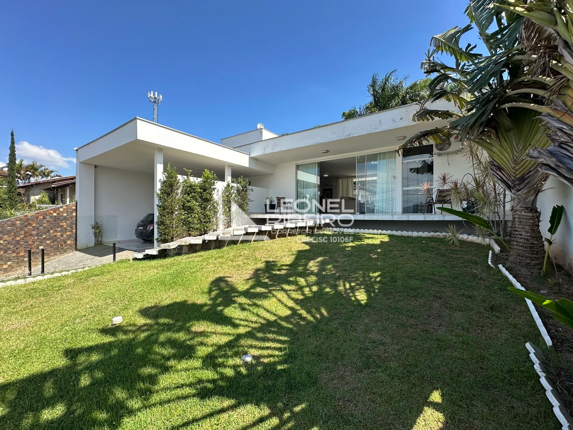 Casa com 3 dormitórios (1 suíte) à venda, 204 m no bairro Quintino em Timbó/SC - foto 1