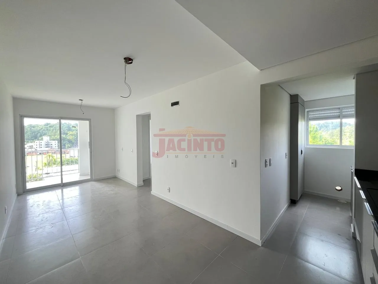 Apartamento novo semi mobiliado com 2 dormitórios no Bairro Fortaleza Alta. — foto 2