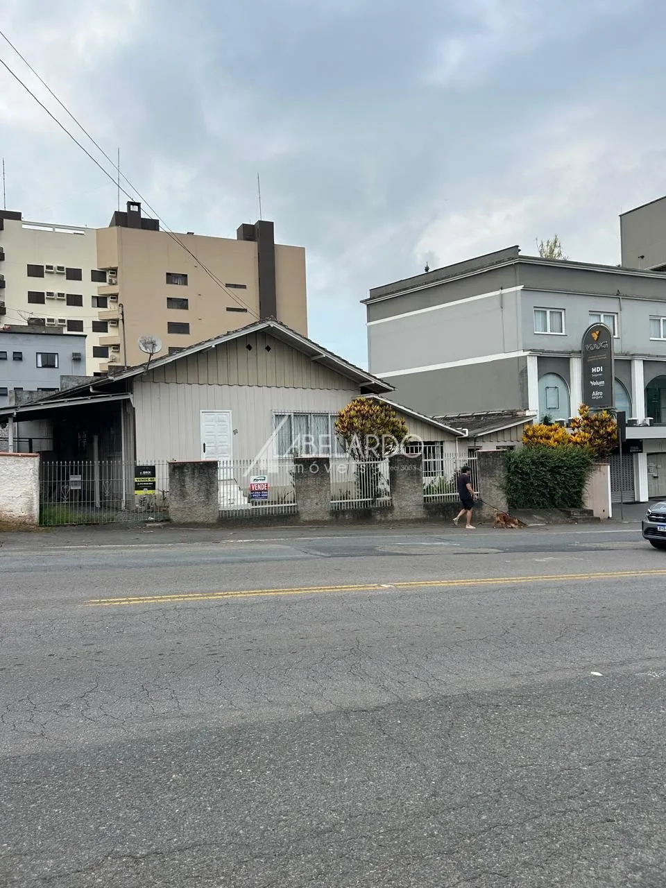 TERRENO EDIFICADO COM CASA COMERCIAL/ RESIDENCIAL - ZONA COMERCIAL 02 - NO BAIRRO VORSTADT — foto 2