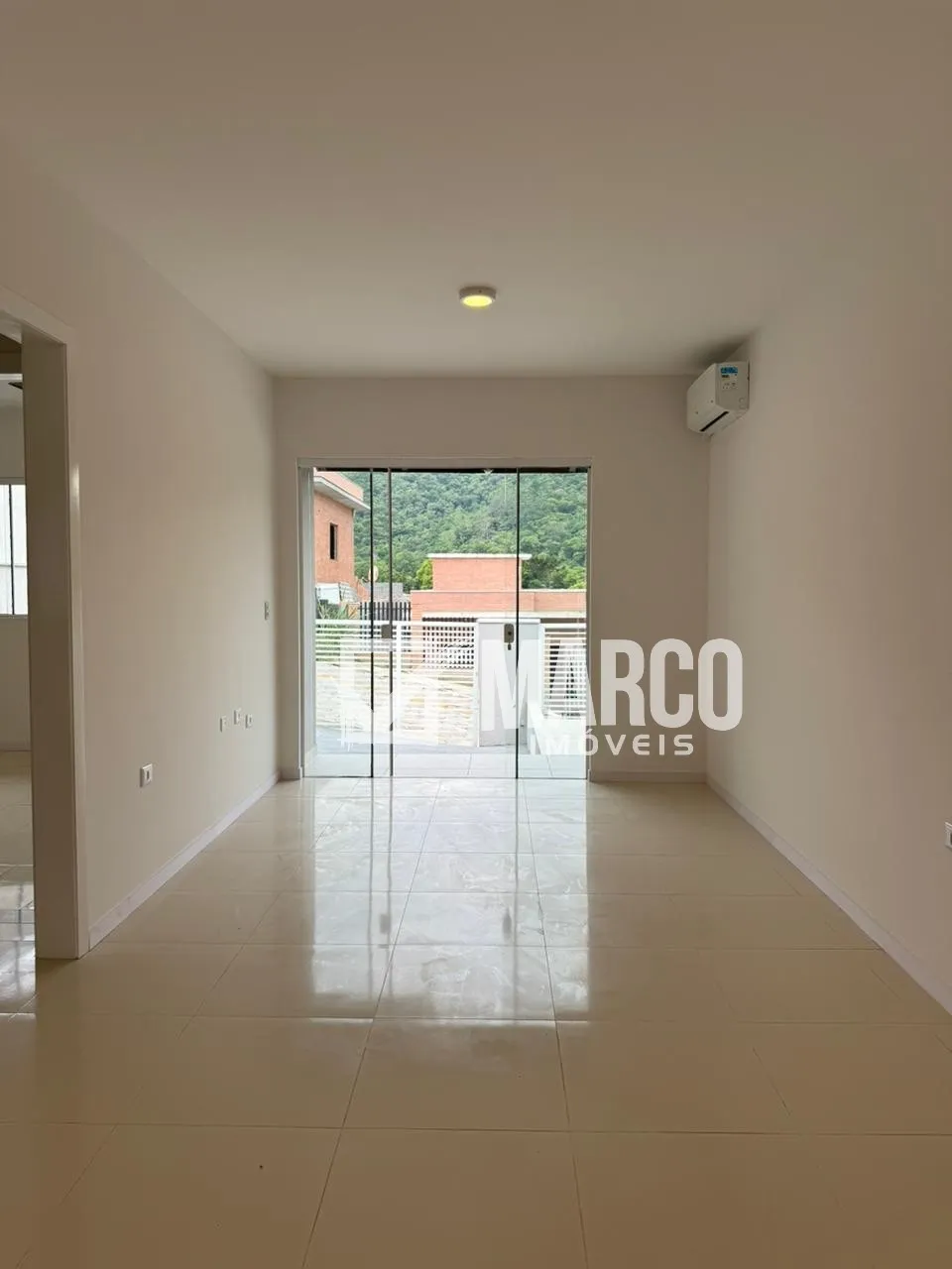 Casa recém reformada à venda no Centro de Pomerode — foto 6