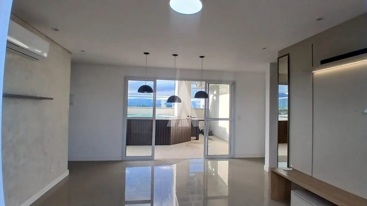 Cobertura com 3 suítes à venda no bairro Santo Antônio em Joinville-SC por R$920.000,00 - foto 1
