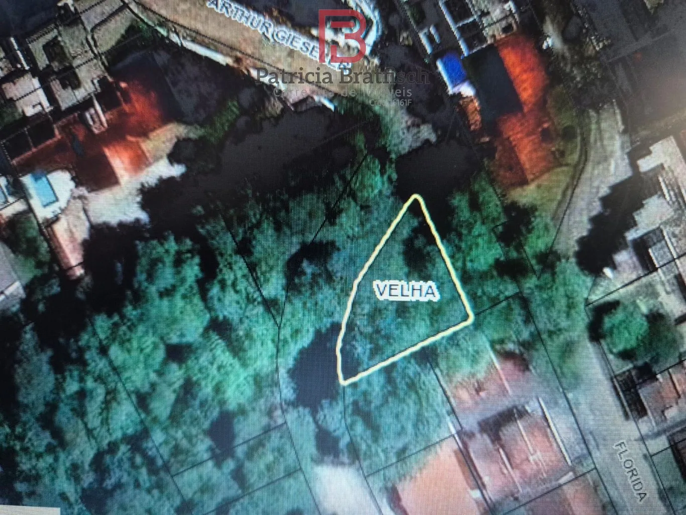 Terreno em loteamento de excelente padrão, no Bairro Velha. — foto 3