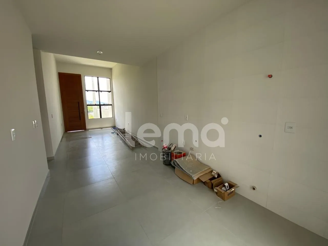 Casa de esquina com 3 dormitórios sendo 1 suíte em Indaial. — foto 2
