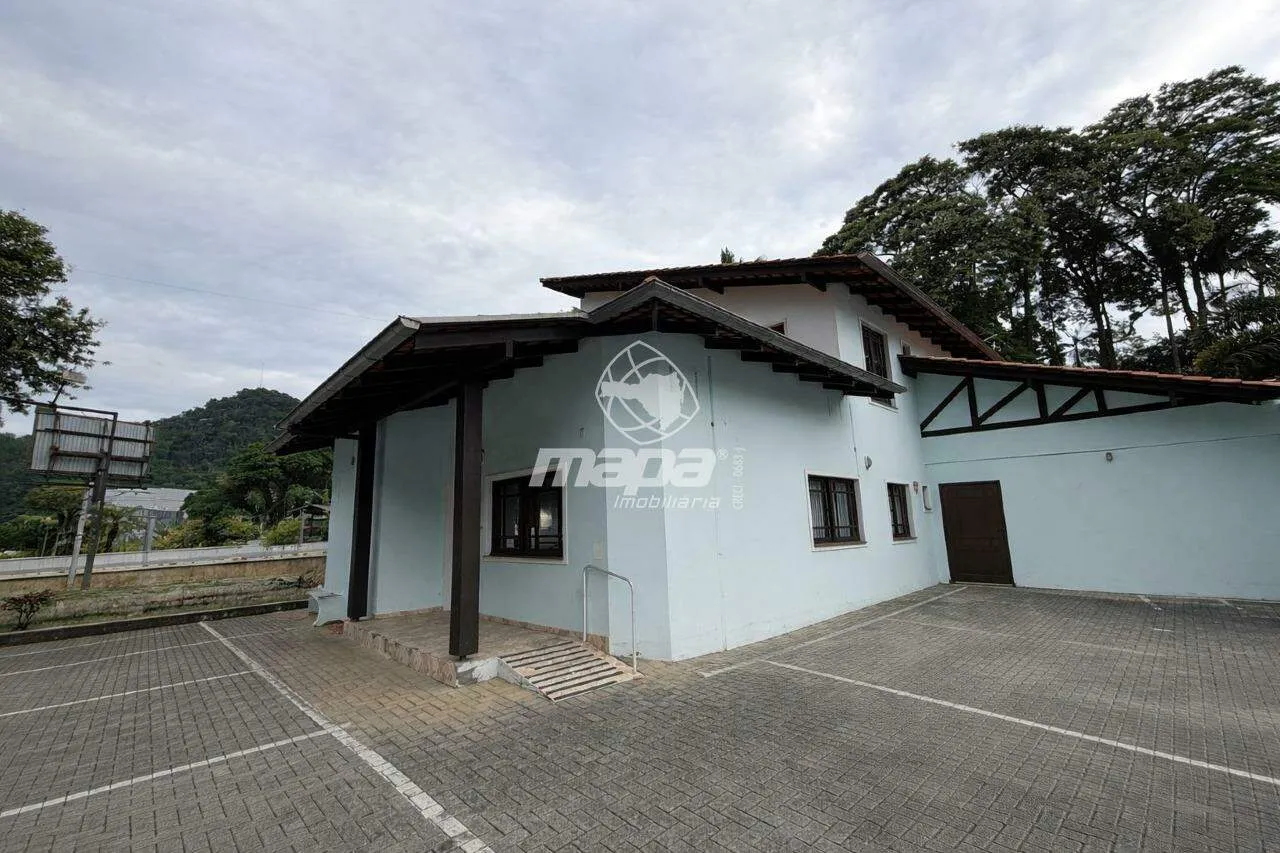 Casa comercial - foto 1