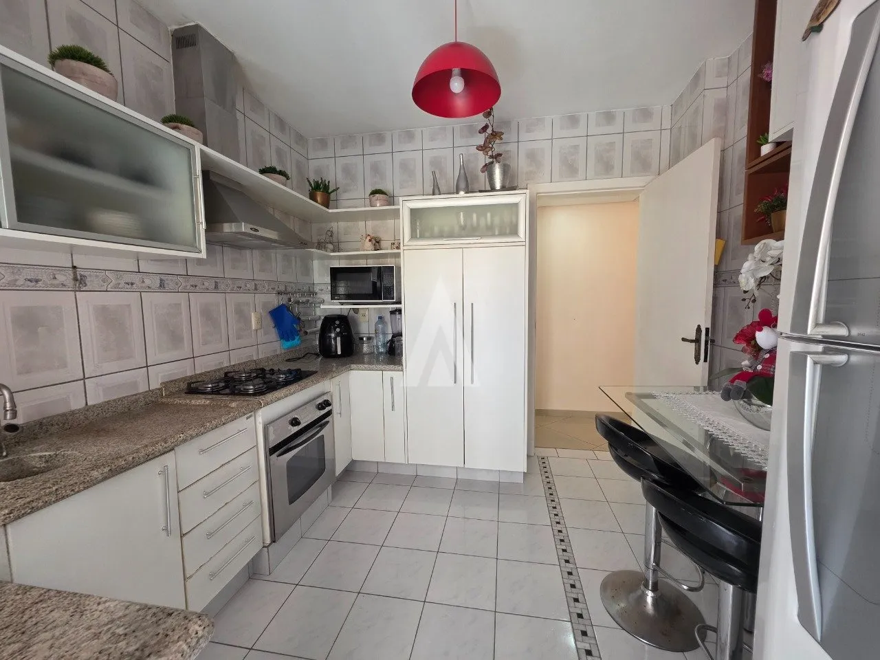 Apartamento com 1 suíte e 2 quartos à venda no bairro Santo Antônio em Joinville-SC por R$590.000,00. — foto 4