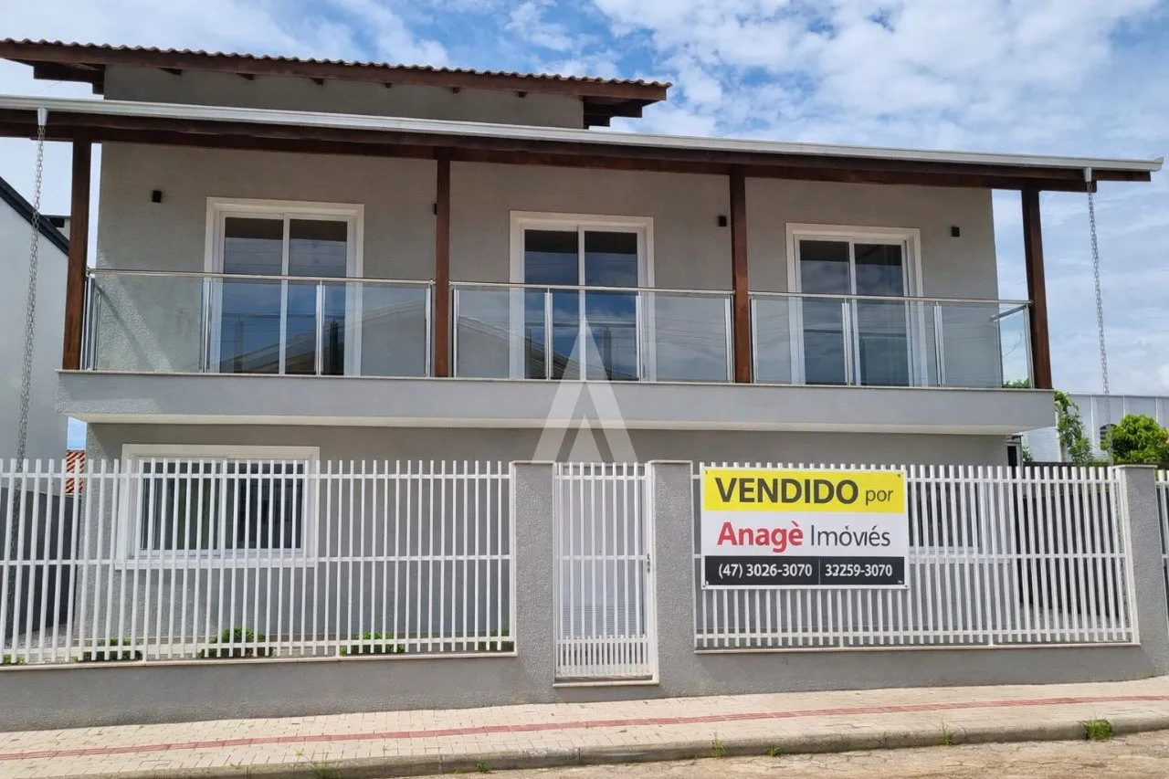 Casa com 4 suítes à venda no bairro Centro em Barra Velha-SC de R$1.900.000,00 por R$1.600.000,00 - foto 1