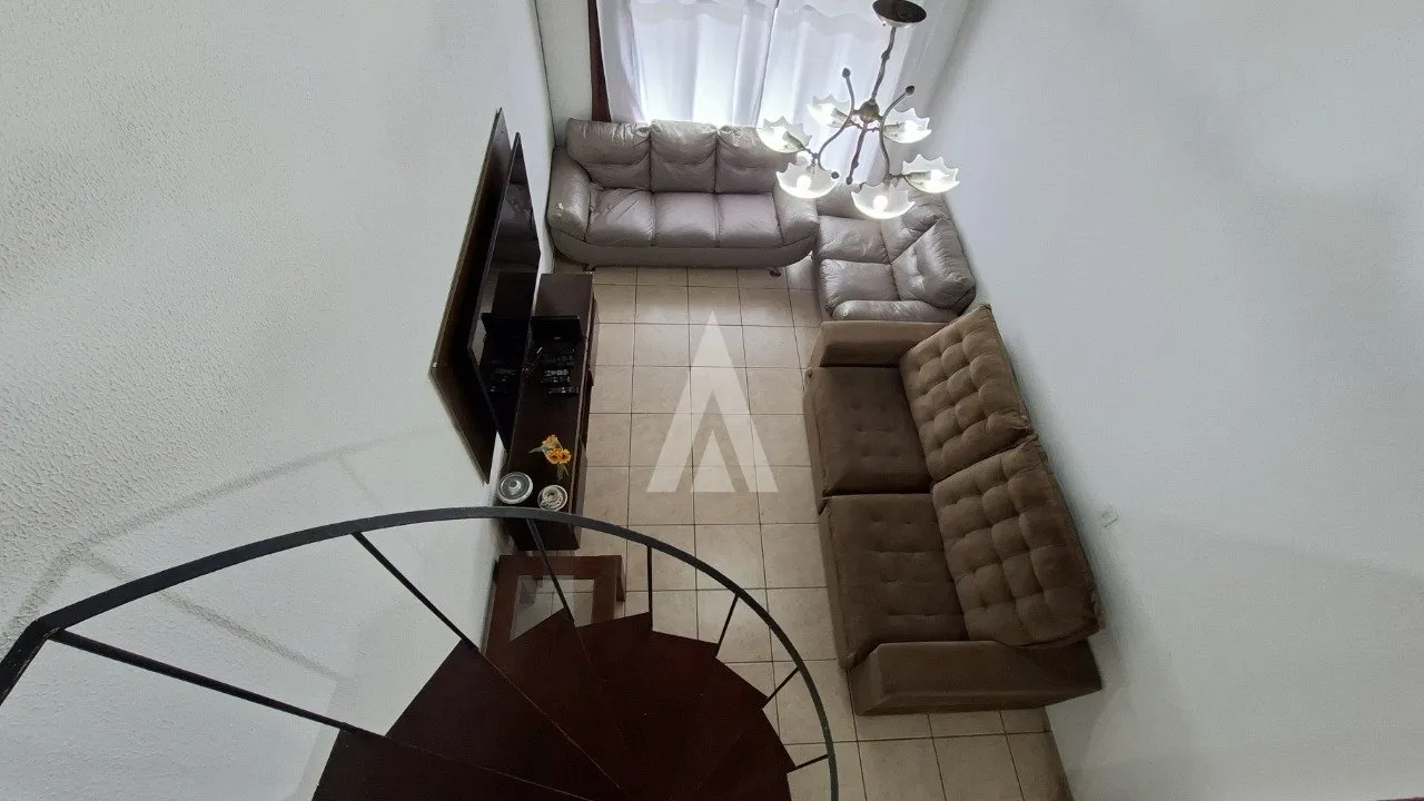 Casa com 1 suíte e 2 quartos à venda no bairro Anita Garibaldi em Joinville-SC por R$760.000,00. — foto 3