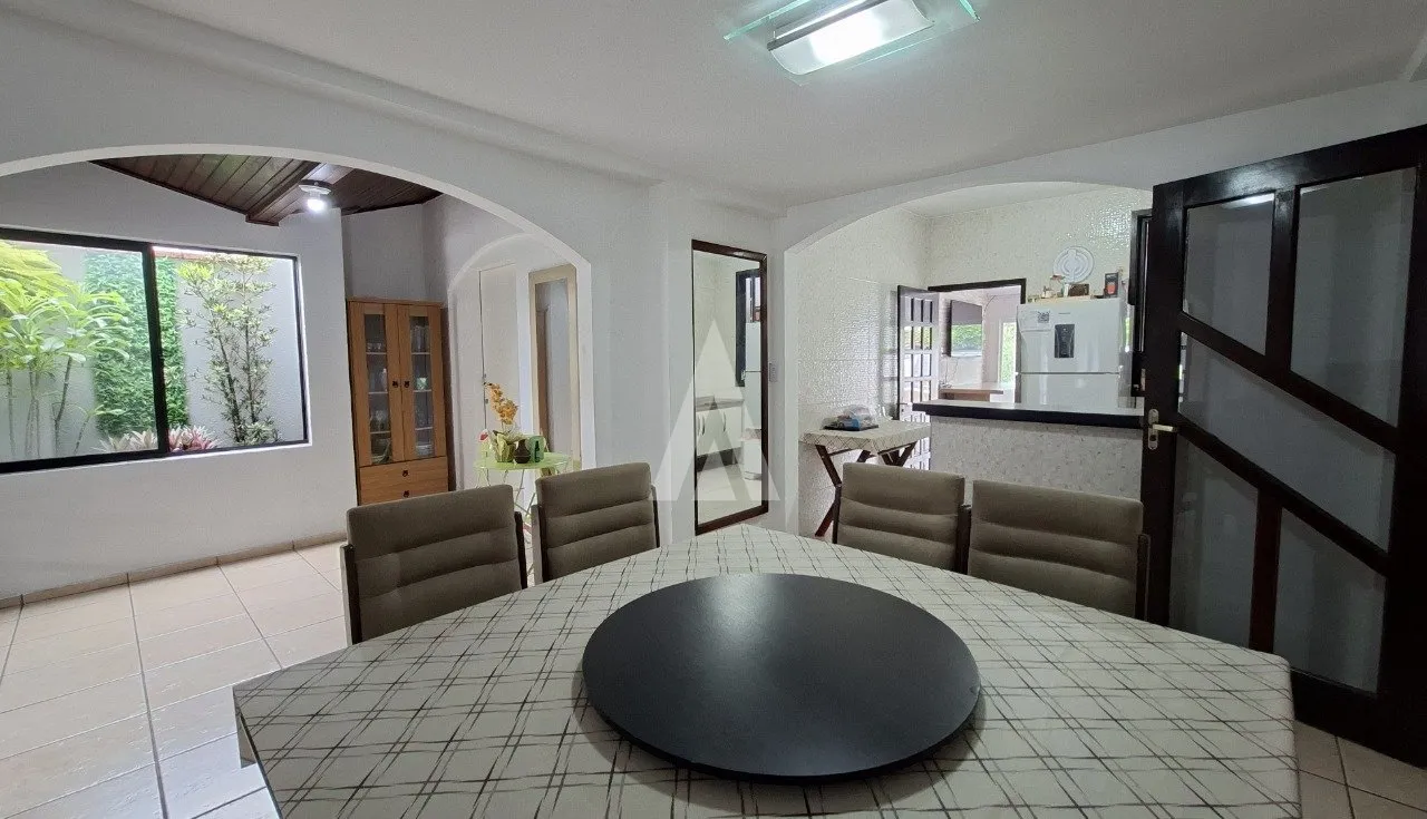 Casa com 1 suíte e 2 quartos à venda no bairro Anita Garibaldi em Joinville-SC por R$760.000,00. — foto 5