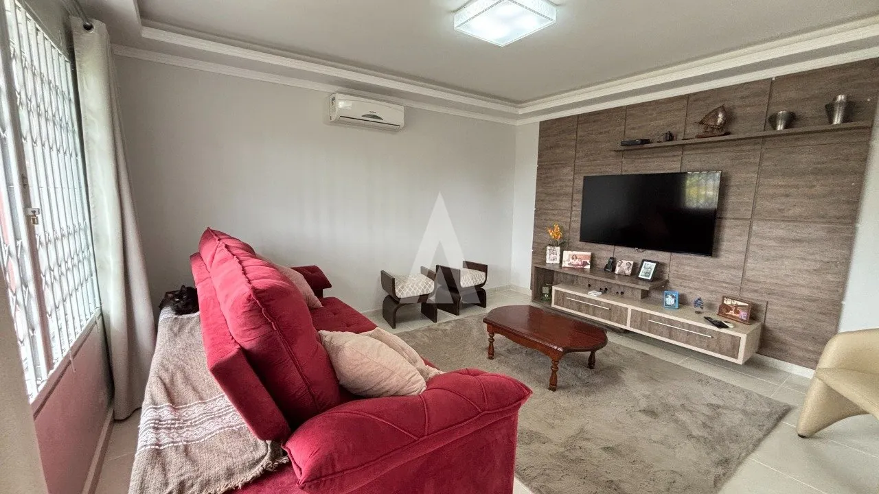 Casa com 2 suítes e 2 quartos à venda no bairro Floresta em Joinville-SC por R$1.500.000,00. — foto 4