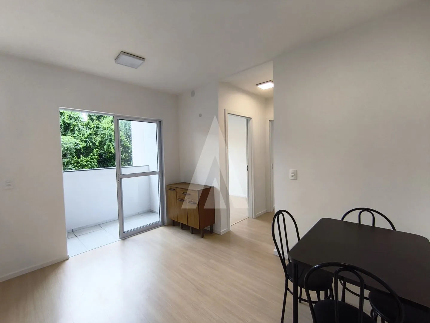 APARTAMENTO NOVO MOBILIADO NO SANTO ANTÔNIO COM 02 QUARTOS E SACADA COM CHURRASQUEIRA — foto 2