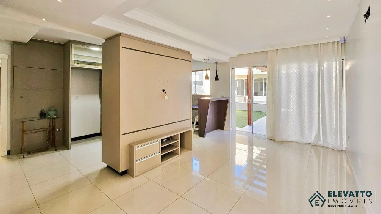 Casa para Venda em Blumenau, Velha Central, 2 dormitórios, 2 suítes, 4 banheiros, 2 vagas — foto 4