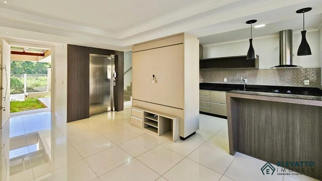 Casa para Venda em Blumenau, Velha Central, 2 dormitórios, 2 suítes, 4 banheiros, 2 vagas — foto 5
