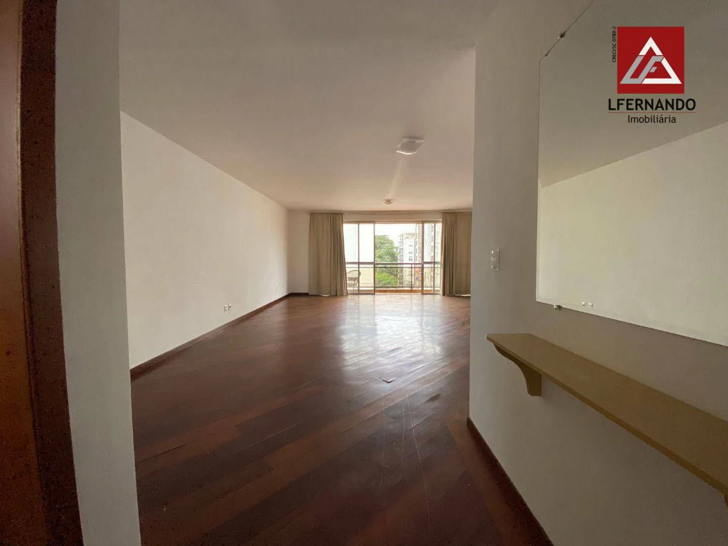 Apartamento com 3 dormitórios, sendo 1 suíte à venda, 183 m por R$ 700.000 - Centro - Blumenau/SC — foto 2