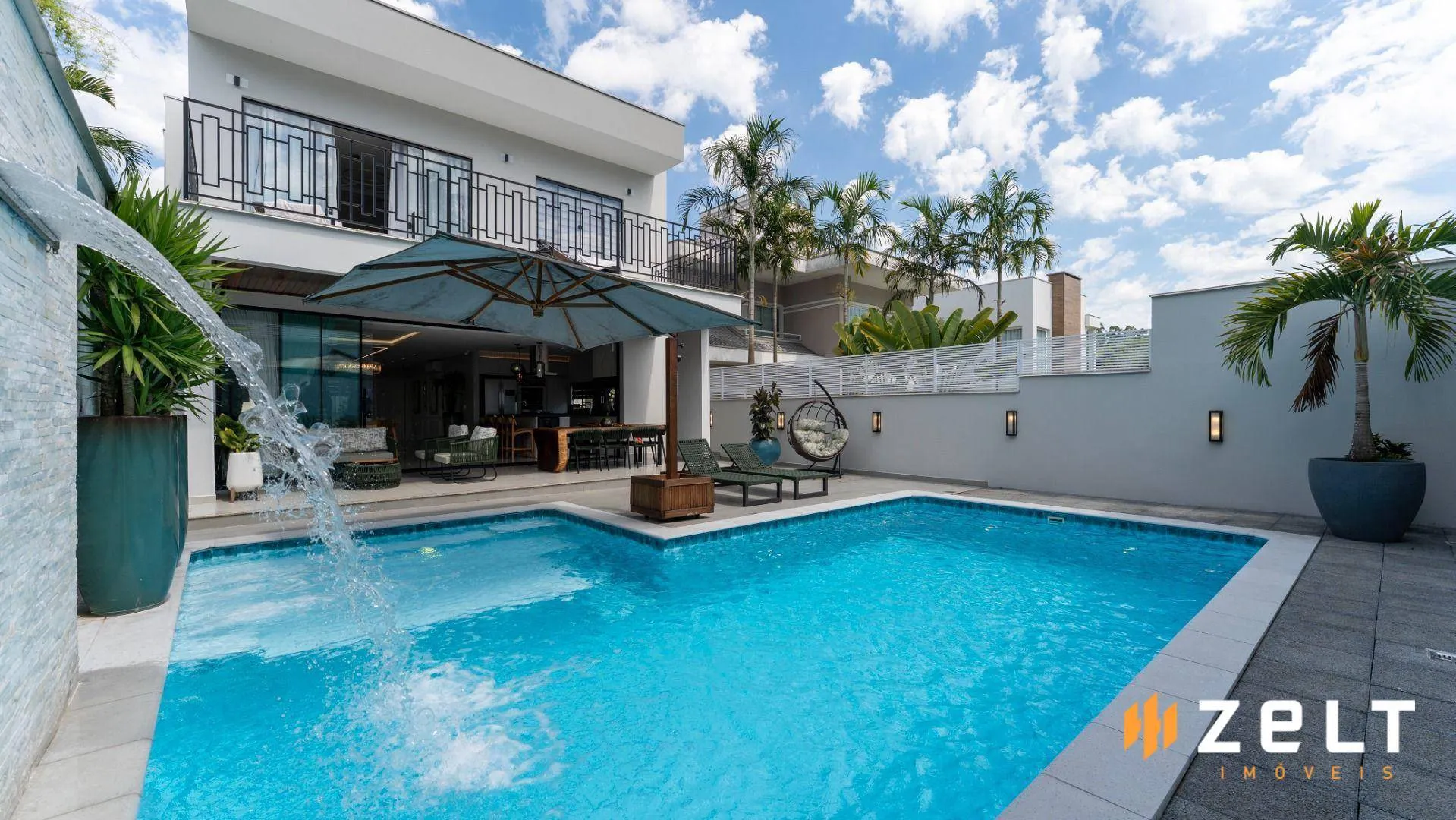 Casa com 4 Dormitórios, Sendo uma Suíte master à venda, 369 m por R$ 3.950.000 - Itoupava Central - Blumenau/SC - foto 1