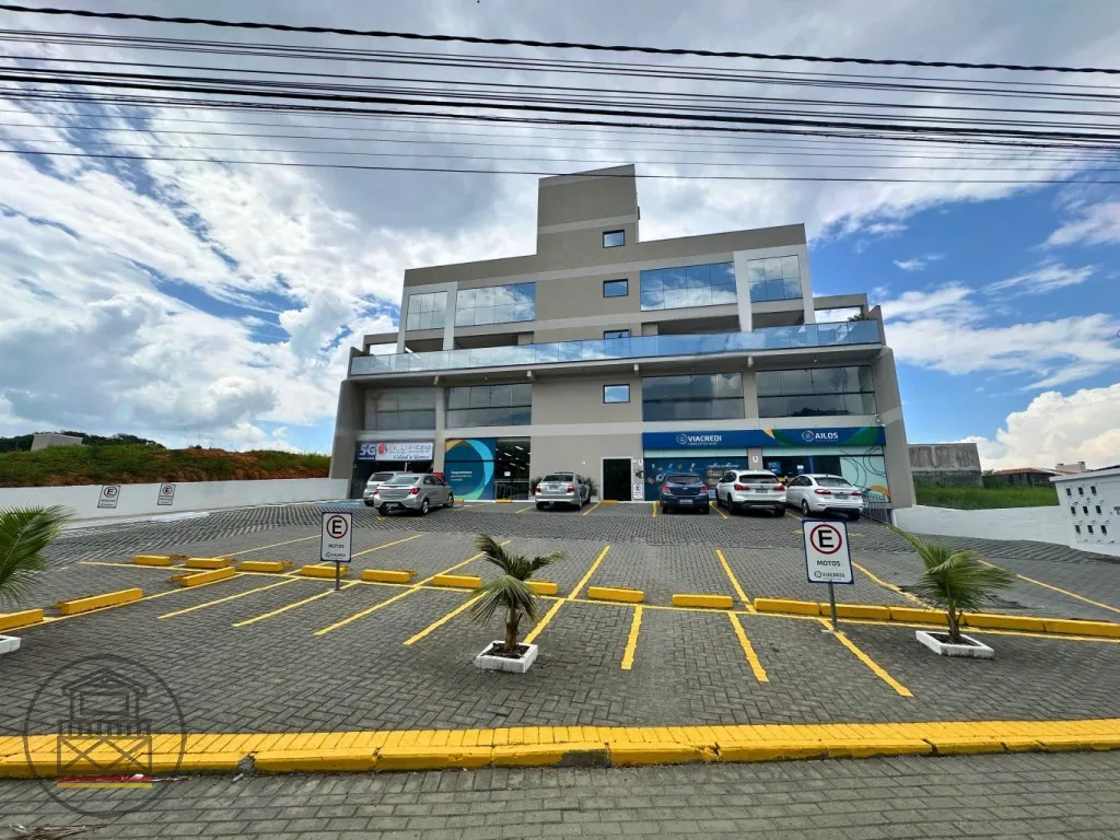 Excelente sala comercial localizada na Rua dos Caçadores, em prédio novo, com alta visibilidade e fácil acesso a diversos serviços. Ideal para empresas que buscam segurança, bom acabamento e localização estratégica para o seu negócio. — foto 5