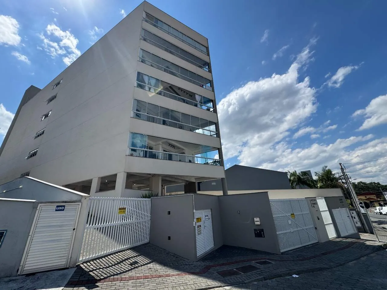 Apartamento com 2 quartos, sacada com churrasqueira e elevador na Velha Central — foto 3