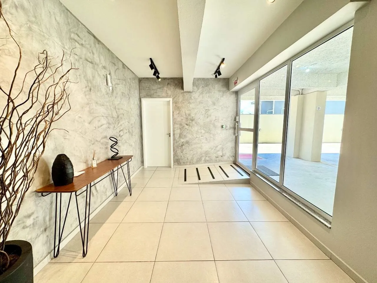 Apartamento com 2 quartos, sacada com churrasqueira e elevador na Velha Central — foto 4