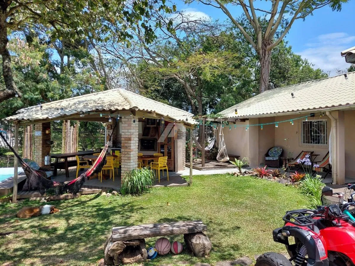 Casa 3 dormitórios com suite a venda Praia da Daniela Florianopolis — foto 2