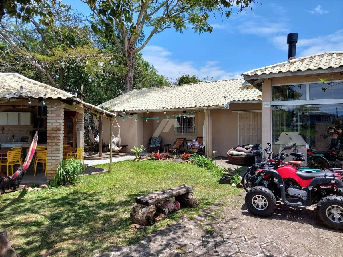 Casa 3 dormitórios com suite a venda Praia da Daniela Florianopolis — foto 5
